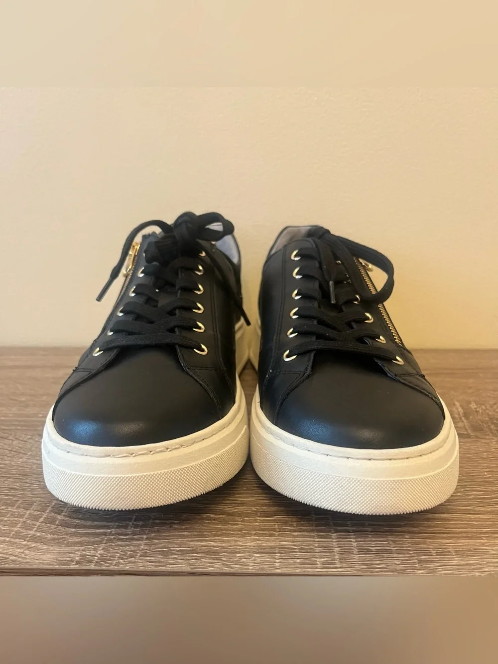 NEW $260 NeroGiardini Black Leather Platform Sneakers Women's Size 40 EU/10 US